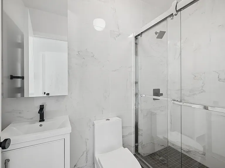 235 Monroe St #4 — Photo 6