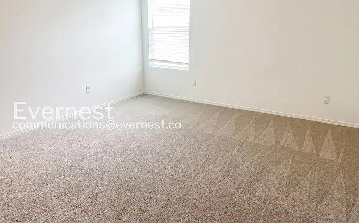 6681 Hollywood Ave — Photo 10