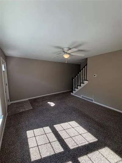 2 bed, 1.0 bath, $895 — Photo 3