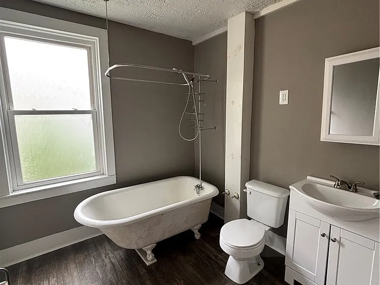 301 N Clinton St — Photo 13