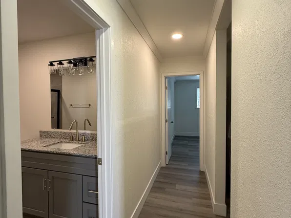 2810 H St, Sacramento, CA 95816