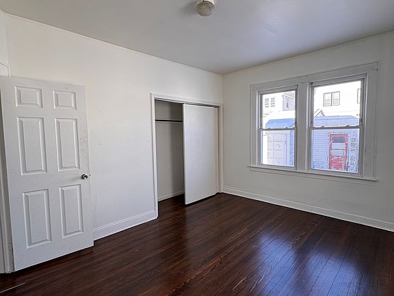 4th image of 17 Floyd Ave Floor 1