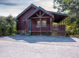 3237 White Falcon Way, Pigeon Forge, TN 37862