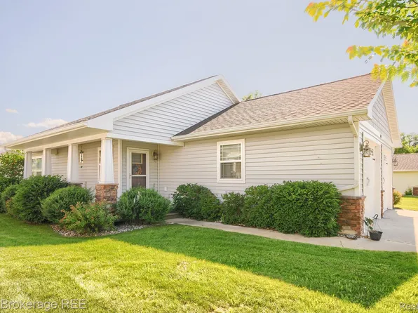 1848 Caspian Ln, Traverse City, MI 49686