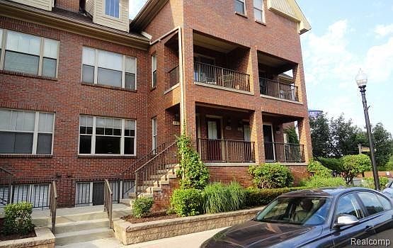 1st image of 167 Allenhurst Ave