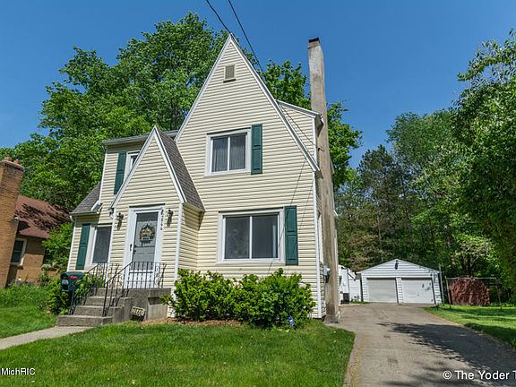 3rd image of 2644 Brooklyn Ave SE