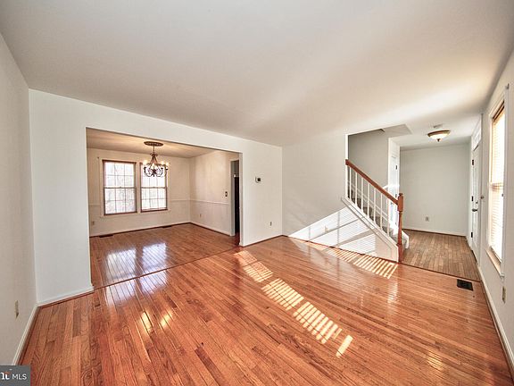 4th image of 318 Linwood Ave