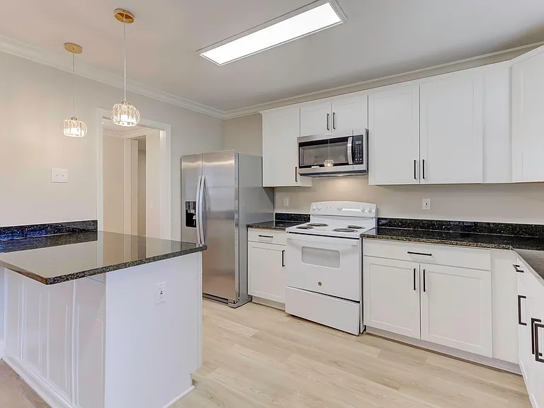 464 S White Station Rd — Photo 13