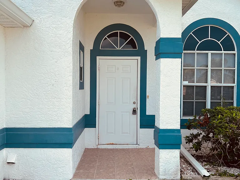 962 SW Kappa Ave — Photo 2