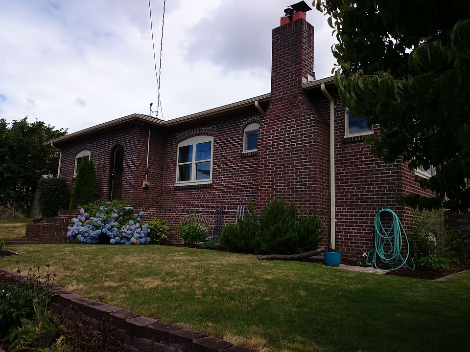 2nd image of 5223 17th Ave S