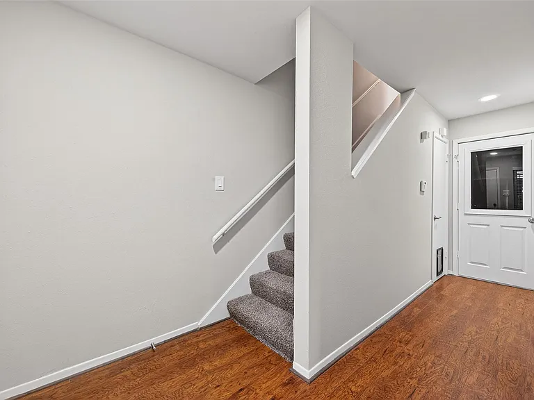 1114 Augusta Dr #10 — Photo 6