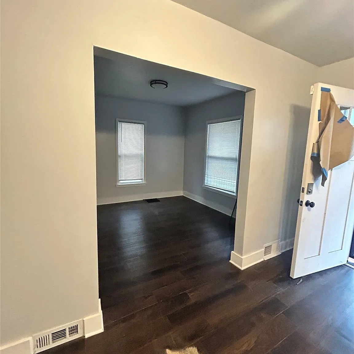 2 bed, 2.0 bath, 860 sqft, $1,100 — Photo 2