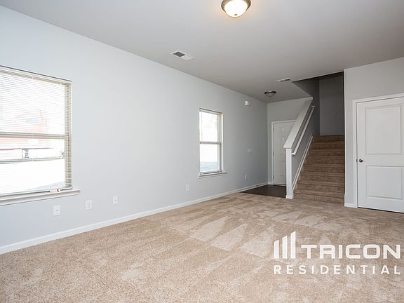 2nd image of 4003 Sitka Dr