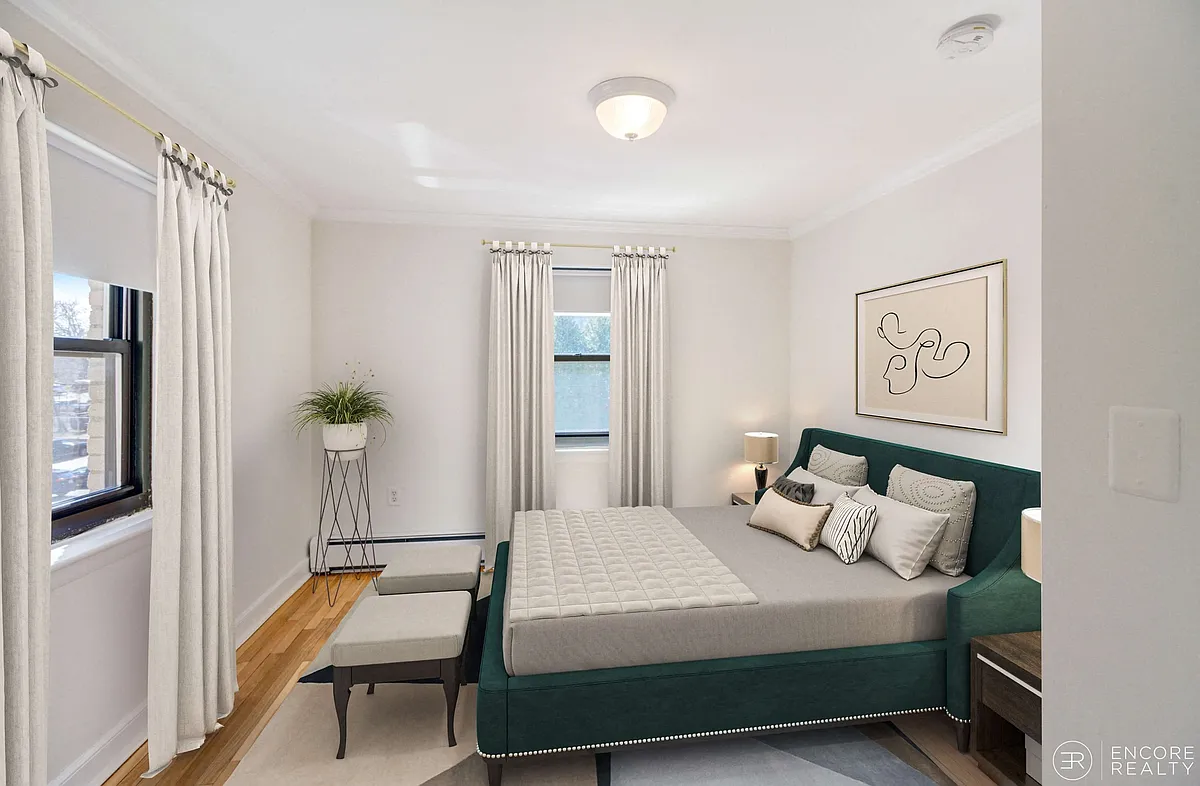 Building Photo - 42 Harvard St #2