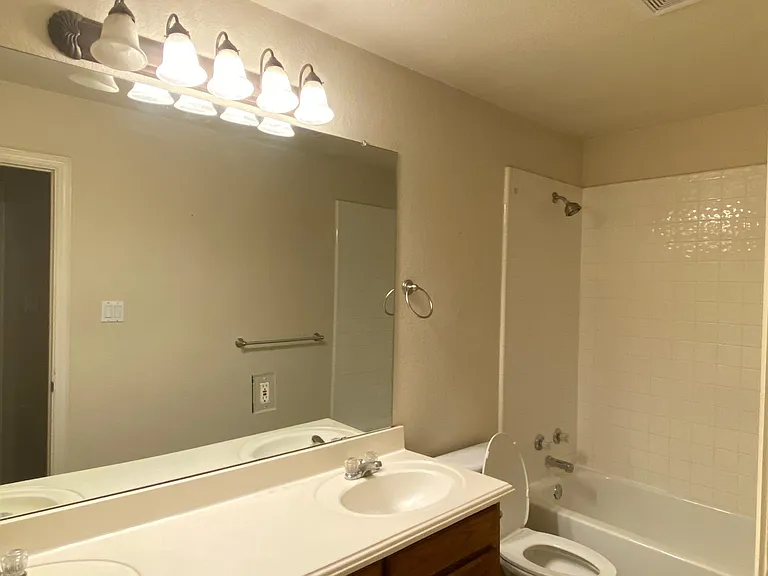 Full Bath In Split Bedroom hall