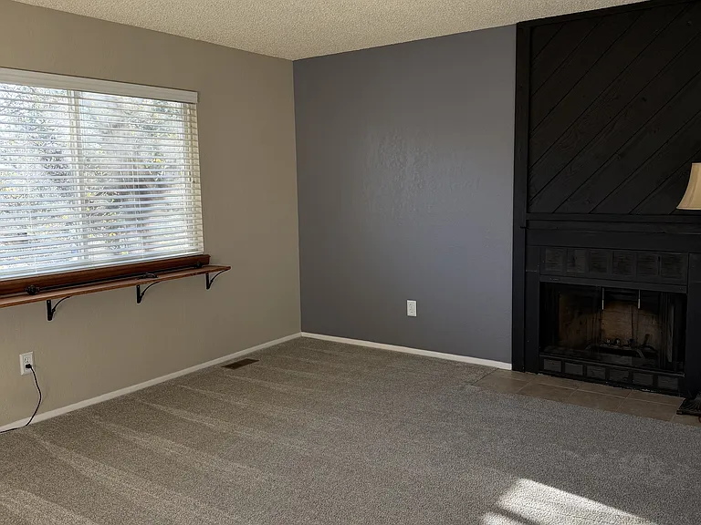 1247 Ceres Dr — Photo 2