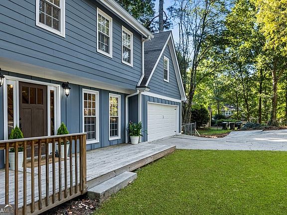 3rd image of 345 Chaffin Ridge Ct