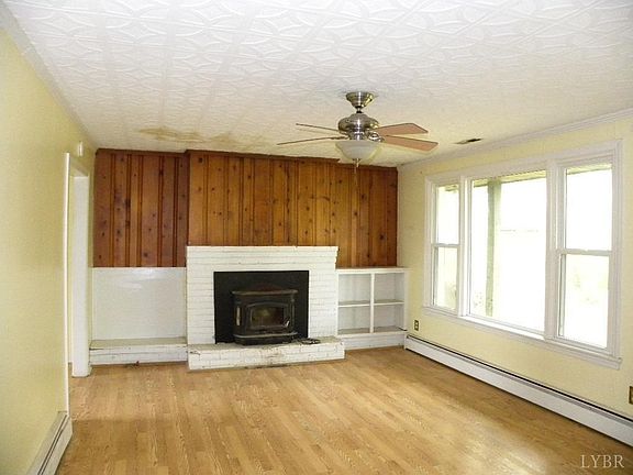 4th image of 167 Hollow Ln