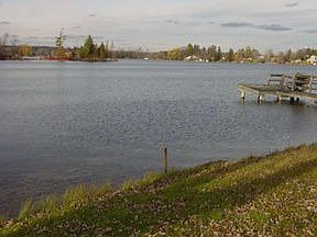 3rd image of 3016 Elm Dr