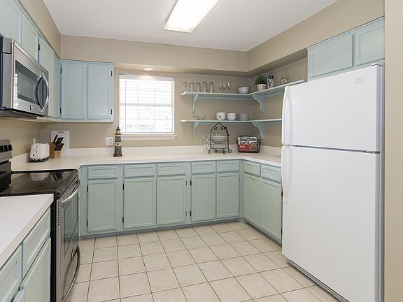 5th image of 114 Mainsail Dr Unit 39