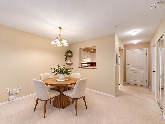 5th image of 9979 140th St #316