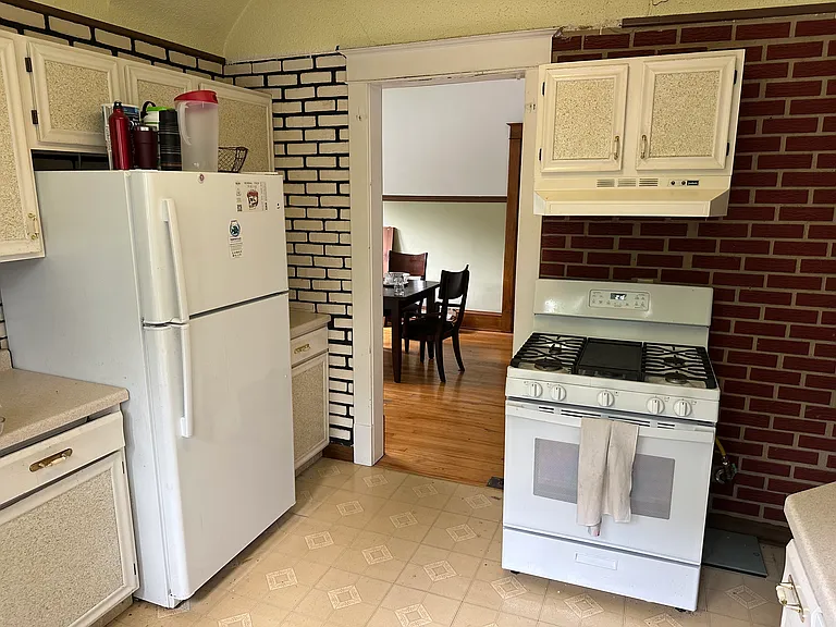 2000 Carroll Ave — Photo 15