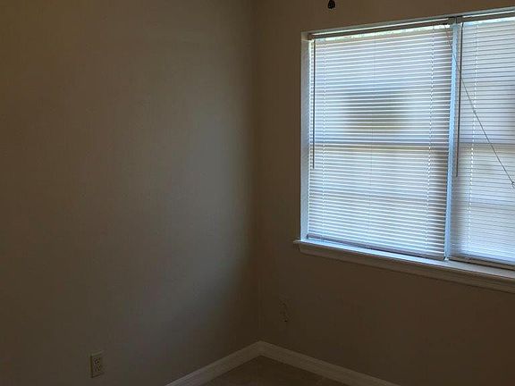 4th image of 10421 Loyola Dr