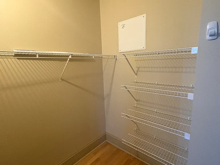 Theresa Park Loft Apartments — Photo 32