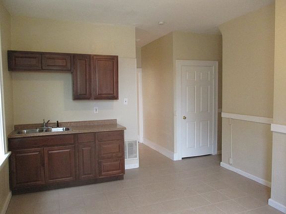 4th image of 4101-4103 Dewey Ave