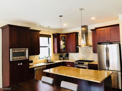 2852 N Halsted St APT 2N, Chicago, IL, 60657