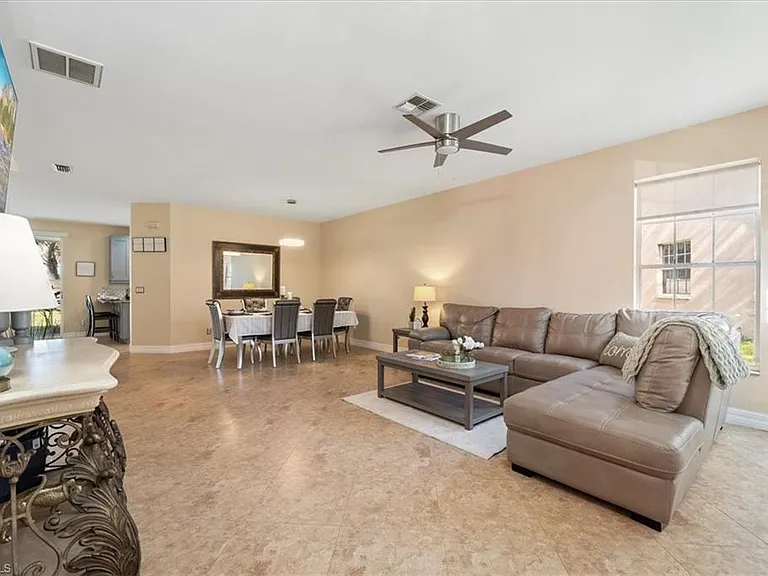 12341 Eagle Pointe Cir — Photo 7