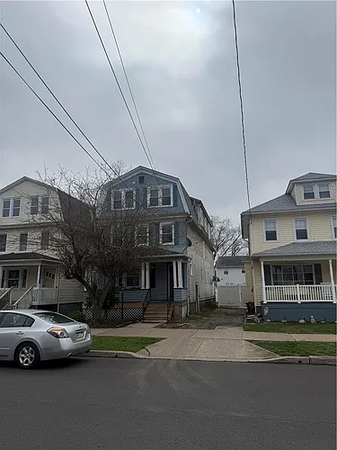 122 2nd Ave Photo 1