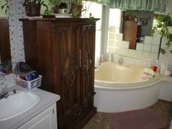 384 Edwards Rd, Chocowinity, NC 27817