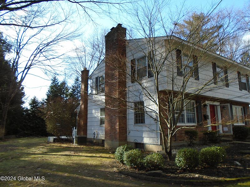 2nd image of 101 Woodhaven Drive