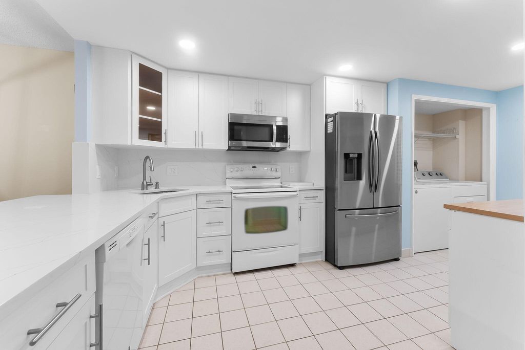4007 N Cypress Drive #208, photo 4