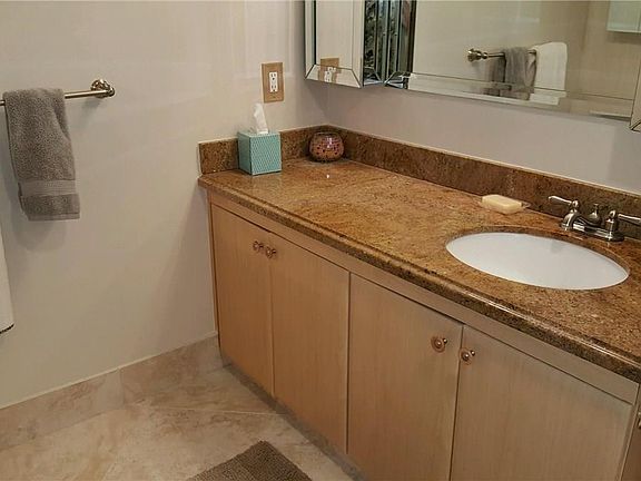 4th image of 4701 N Martinique Drive #K1