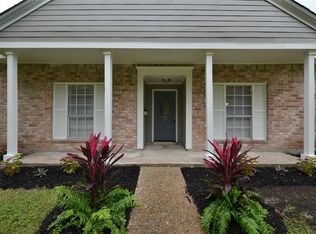 7827 Gulfton St, Houston, TX 77036