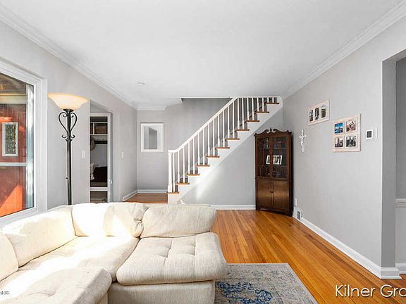 4th image of 1665 Hiawatha Dr SE