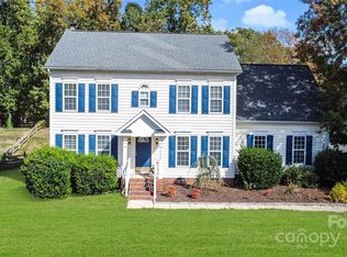 12502 Chickasaw Dr, Huntersville, NC 28078