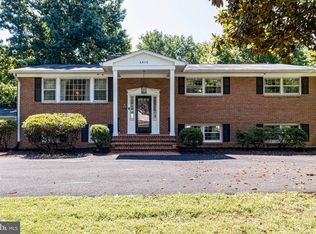 4815 Prestwick Dr, Fairfax, VA 22030