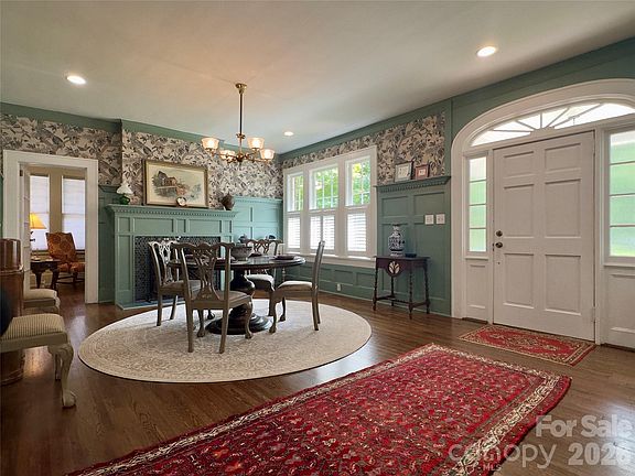 4th image of 2021 Dilworth Rd W
