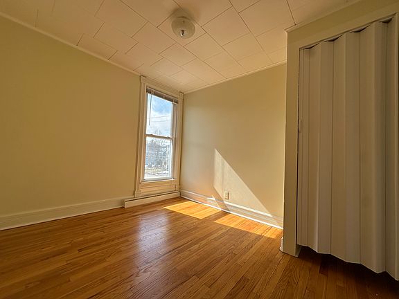 4th image of 68 North St APT 1