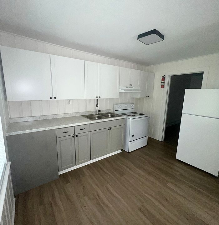 1st image of 8 Christopher St Unit A