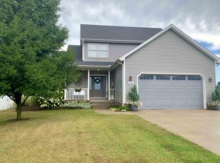 1940 Petty Dr, Rochester, IN 46975