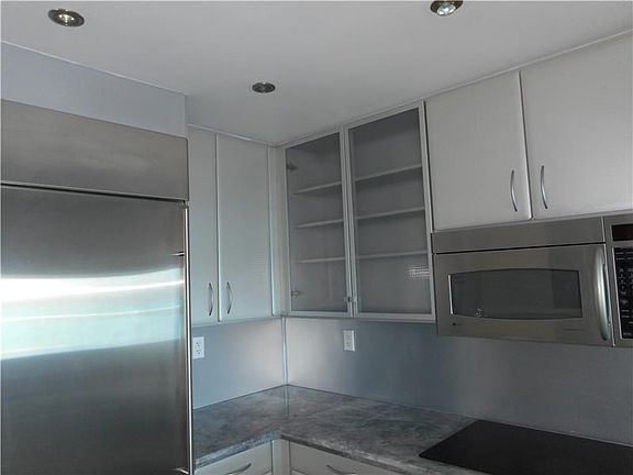 5th image of 540 West Ave APT 511
