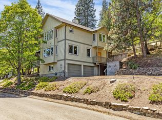 215 Piedmont Dr, Ashland, OR