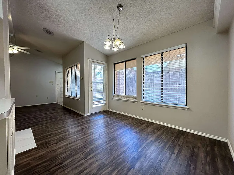 6708 Frankford Ave — Photo 3