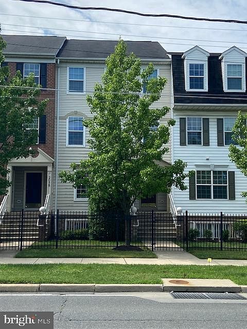 2nd image of 2044 University Blvd W #9