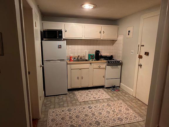 4th image of 14 Keswick St APT 1