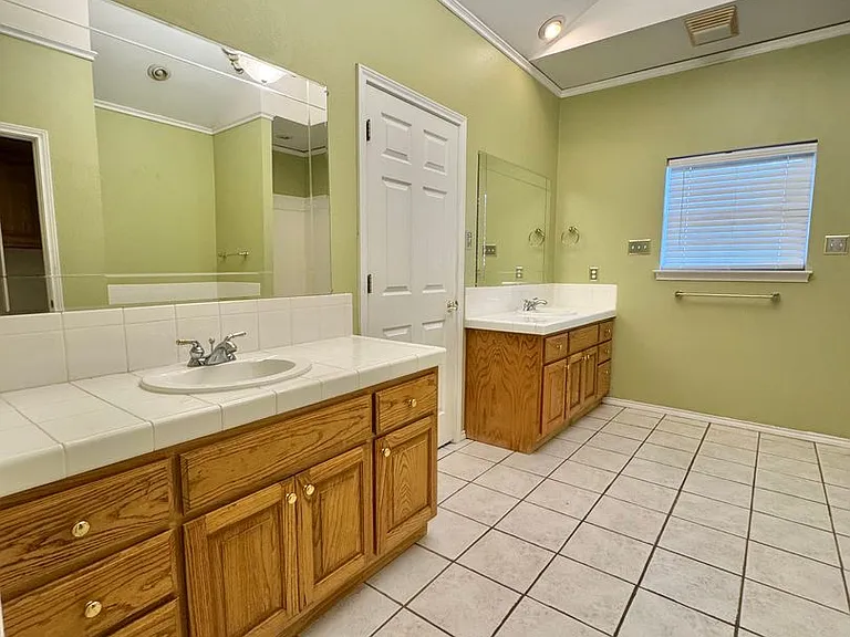 1 Southridge Dr — Photo 21